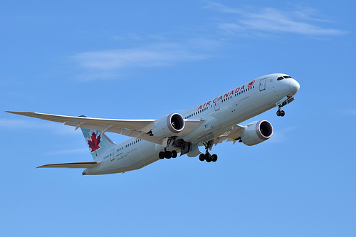 トロント カルガリー バンクーバー直行便 エア カナダの機材とサービスをチェック